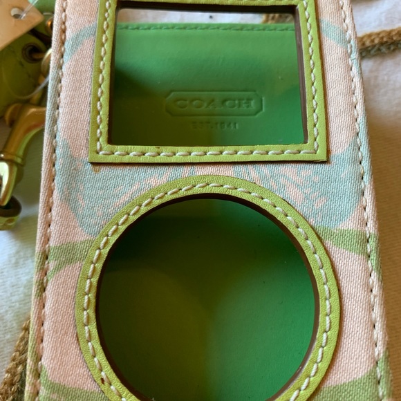 NWT Coach multicolored signature fabric with green leather ipod case - Picture 2 of 6